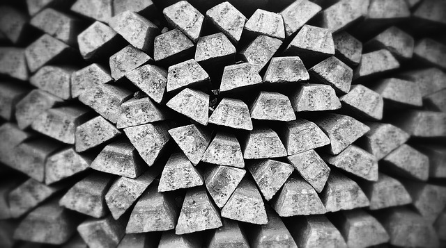 https://pixabay.com/de/photos/goldbarren-silber-bar-metall-alte-932218/ 