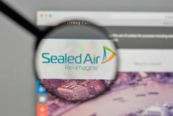 Sealed Air Earnings & Sales Surpass Estimates in Q3, Increase Y/Y: https://staticx-tuner.zacks.com/images/articles/main/38/5301.jpg
