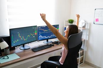 2 Top Stocks to Buy With $100 Right Now: https://g.foolcdn.com/editorial/images/733685/happy-woman-because-the-stock-market-went-up.jpg