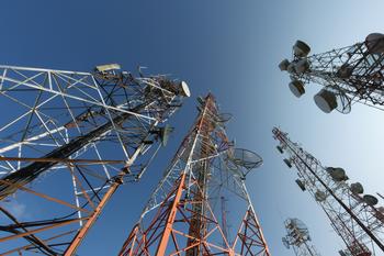 Don't Buy These Major Dividend Players, Buy This Telecom Stock Instead: https://g.foolcdn.com/editorial/images/746045/gettyimages-cell-broadcasting-towers.jpg