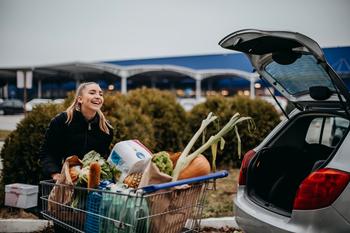 Where Will Costco Stock Be in 5 Years?: https://g.foolcdn.com/editorial/images/737626/21_11_18-a-person-with-a-full-shopping-cart-in-front-of-an-open-car-trunk-_gettyimages-1311819134.jpg