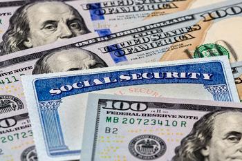 Here's Exactly How to Optimize for the $4,555 Social Security Monthly Max: https://g.foolcdn.com/editorial/images/720784/social-security-2022.jpg