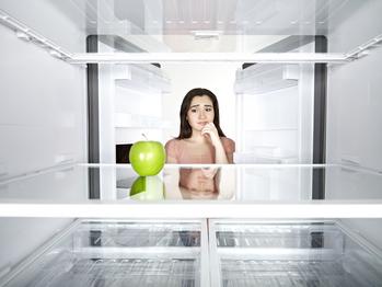 Apple Is Spending $90 Billion to Buy Back Its Stock: 3 Reasons Not to Follow Its Lead: https://g.foolcdn.com/editorial/images/731243/woman-looking-in-through-an-empty-fridge-with-apple-1.jpg