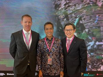 Pertamina, Keppel Infrastructure, and Chevron Sign Agreement to Explore Development of Green Hydrogen and Ammonia Projects in Indonesia: https://mms.businesswire.com/media/20221110006221/en/1634046/5/PPI_KI_CVX_Signing_%281%29.jpg