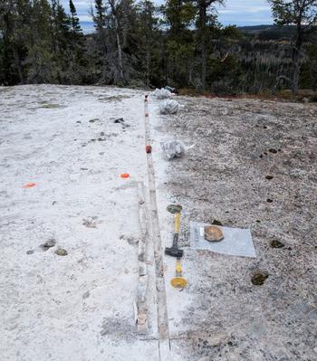 North American Niobium and Critical Minerals Corp. schließt Phase-1-Herbstprospektionsprogramm ab; in allen Konzessionsgebieten in Québec wurden Karbonatit- und Pegmatitziele ermittelt: https://www.irw-press.at/prcom/images/messages/2025/82050/2025.12.03_NIOB_DEPRcom.001.jpeg