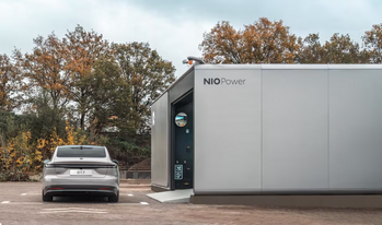 Why Nio and Chinese EV Stocks Had an Awful January: https://g.foolcdn.com/editorial/images/763592/nio-et7-at-battery-swap-station.png
