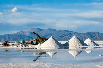 Is Albemarle Stock a Value Opportunity?: https://g.foolcdn.com/editorial/images/774158/gettyimages-480228230-lithium.jpg