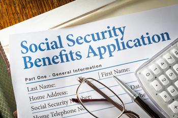 Should You Take Social Security at Age 62, 66, or 70? The Data Points to a Very Clear Answer: https://g.foolcdn.com/editorial/images/746523/social-security-benefits-application-retirement-income-getty.jpg
