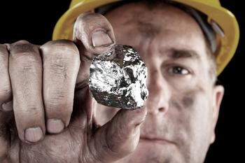 1 Million Is the Magic Number for This Dividend Stock: https://g.foolcdn.com/editorial/images/761594/22_01_21-a-person-with-a-mining-helmet-on-holding-a-silver-nugget-_gettyimages-134059508.jpg