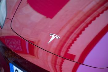 Tesla Stock Drops on Weak Delivery Numbers and it May Fall More: https://www.marketbeat.com/logos/articles/med_20240402102313_tesla-stock-drops-on-weak-delivery-numbers-and-it.jpg