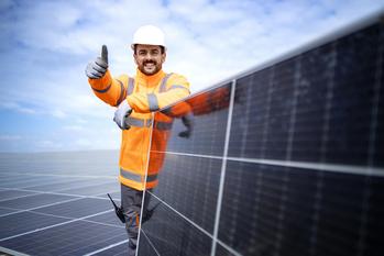Is Enphase Stock Going to $140? 1 Wall Street Analyst Thinks So.: https://g.foolcdn.com/editorial/images/765289/solar-panel-installer-giving-thumbs-up.jpg