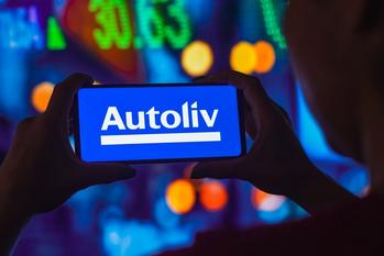Autoliv Drives 10% on Blowout Q2; Chart Signals More Growth Ahead: https://www.marketbeat.com/logos/articles/med_20230724070543_autoliv-drives-10-on-blowout-q2-chart-signals-more.jpg