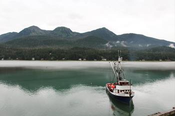 Climate Change and Regulations Squeeze Alaska's Salmon Fishers: https://g.foolcdn.com/editorial/images/752836/featured-daily-upside-image.jpeg