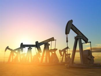 Refiners, transporters surge: Niche energy markets defy oil slump: https://www.marketbeat.com/logos/articles/med_20231121112956_refiners-transporters-surge-niche-energy-markets-d.jpg
