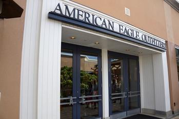 Wall Street Is At Odds Over Trying on American Eagle at $10: https://www.marketbeat.com/logos/articles/med_20230530095230_wall-street-is-at-odds-over-trying-on-american-eag.jpg