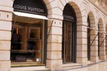 The Most Revered And Popular Luxury Brands Worldwide Revealed: https://www.valuewalk.com/wp-content/uploads/2021/07/Louis_Vuitton_1627325056-300x200.jpg