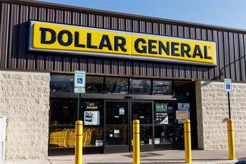 Own Dollar General? Hurry and take this advice before earnings: https://www.marketbeat.com/logos/articles/med_20231203145356_own-dollar-general-hurry-and-take-this-advice-befo.jpg