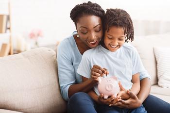 3 Ways to Jumpstart Your Child's Retirement Savings: https://g.foolcdn.com/editorial/images/769693/saving-money-saver-financial-lesson-family-mom-child.jpg