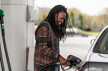 The 4 Safest Oil Dividends Right Now: https://g.foolcdn.com/editorial/images/684914/22_01_17-a-person-pumping-gasoline-into-a-car-at-a-gas-station-_gettyimages-1200592614.jpg