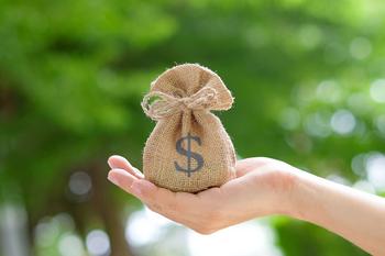 ‘Any Sell-Off Is a Buying Opportunity’: Why This Advisor Just Bet $5.7 Million on a JPMorgan Bond ETF: https://cdn.content.foolcdn.com/images/1umn9qeh/production/2519595ab3d263cf8814ac7c3490199909774ff9-3881x2587.jpg?w=3881&amp;h=2587