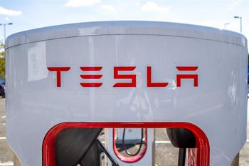Tesla Earnings Loom: Bulls Eye $600, Bears Warn of $300: https://www.marketbeat.com/logos/articles/med_20250929102745_teslas-october-report-could-make-it-a-600-or-300-s.jpg