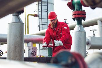 This High-Yield Dividend Stock Has $3 Billion in New Growth Opportunities: https://g.foolcdn.com/editorial/images/703514/22_05_30-a-person-in-a-red-protective-suit-working-on-an-energy-pipeline-_gettyimages-1269482865.jpg