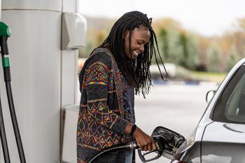Better Buy for 2026: ExxonMobil or Chevron?: https://g.foolcdn.com/editorial/images/845604/22_01_17-a-person-pumping-gasoline-into-a-car-at-a-gas-station-_gettyimages-1200592614.jpg