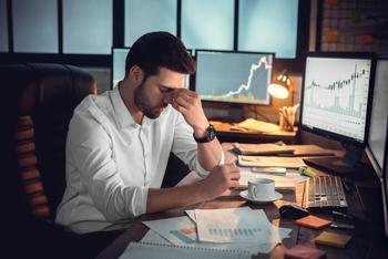The Unfortunate Truth About Maxing Out Your 401(k): https://g.foolcdn.com/editorial/images/757223/stressed-investor-sitting-at-desk-with-hand-on-head.jpg