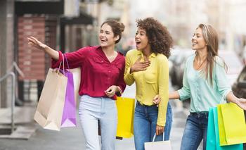 This Dividend Stock Has Made Some Big Changes. Could It Pay Off for Investors?: https://g.foolcdn.com/editorial/images/715230/21_11_23-teens-with-shopping-bags-walking-on-a-street-_gettyimages-1092636334.jpg
