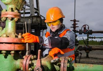 3 Top Oil Stocks to Buy in December: https://g.foolcdn.com/editorial/images/757084/21_05_18-a-person-in-protective-gear-working-on-an-energy-pipeline-_gettyimages-538186946.jpg