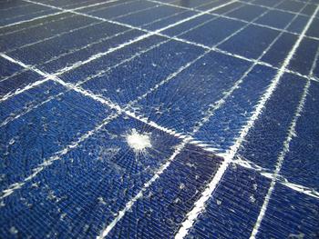 Why Investors Are Selling SolarEdge Stock: https://g.foolcdn.com/editorial/images/714431/solar-panels-cracked-by-an-impact.jpg