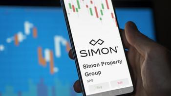 Simon Property Group's 7.2% Dividend Has Insiders Buying In Bulk: https://www.marketbeat.com/logos/articles/med_20231025075423_simon-property-groups-7.jpg