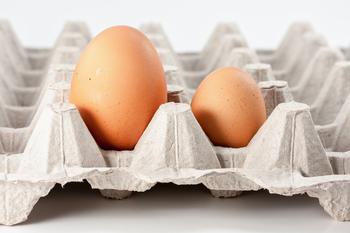 Better Buy: Berkshire Hathaway A or Berkshire Hathaway B?: https://g.foolcdn.com/editorial/images/750608/23_10_11-two-eggs-one-large-and-one-small-_mf-dload.jpg