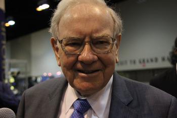 The Best Warren Buffett Stocks to Buy With $300 Right Now: https://g.foolcdn.com/editorial/images/748367/buffett4-tmf.jpg