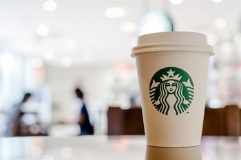 Starbucks stock is suddenly surrounded by analysts: https://www.marketbeat.com/logos/articles/med_20240103104020_starbucks-stock-is-suddenly-surrounded-by-analysts.jpg
