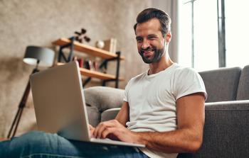 Better Crypto Buy: Ethereum vs. Solana: https://g.foolcdn.com/editorial/images/842404/t-shirt-investor-laptop.jpg