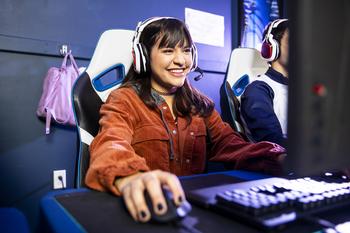 Why Nvidia Stock Fell on Friday (Hint: It Wasn't the Economy): https://g.foolcdn.com/editorial/images/702310/a-smiling-gamer-competing-in-esports-with-teammates.jpg