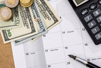 2 No-Brainer Dividend Stocks to Buy Right Now: https://g.foolcdn.com/editorial/images/841217/dollar-bills-and-coins-on-a-calendar.jpg