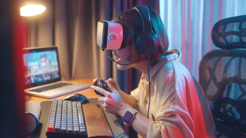 This Meme Stock is Down 28% Year to Date, and Just Keeps Falling: https://g.foolcdn.com/editorial/images/840633/gamer-wearing-virtual-reality-glasses-1362951818.jpg