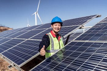 Why Canadian Solar Stock Finally Popped Today: https://g.foolcdn.com/editorial/images/842732/smiling-construction-worker-gives-a-thumbs-up-in-the-middle-of-a-field-of-solar-panels.jpg