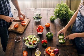 The Smartest Growth Stock to Buy With $500 Right Now: https://g.foolcdn.com/editorial/images/838830/fresh-food.jpg