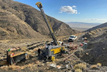 Getchell Gold Corp. entdeckt hochgradiges Gold mit einem Gehalt von 5,8 g/t Au über 19,0 m jenseits der Mineralressource des Grubenmodells in Fondaway Canyon, NV: https://www.irw-press.at/prcom/images/messages/2025/82039/GTCH_120225_DEPRcom.001.jpeg
