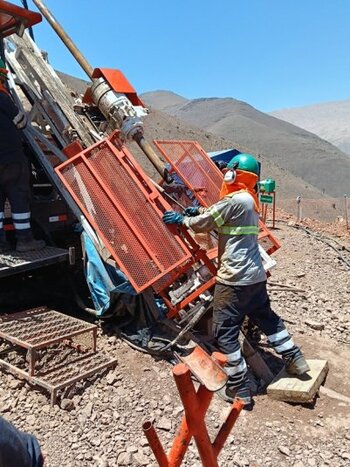 Nittetsu Mining leistet letzte Earn-In-Zahlung in Höhe von 1,5 Mio. $ für Kupferprojekt Los Chapitos von Camino in Peru: https://www.irw-press.at/prcom/images/messages/2025/82049/Camino_031225_DEPRcom.001.jpeg