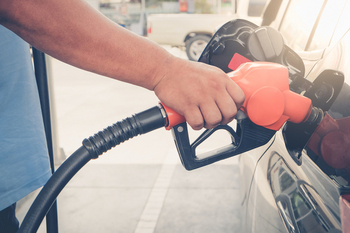 Refinery Windfall: Energy ETFs to Gain Amid Soaring Diesel Prices: https://staticx-tuner.zacks.com/images/articles/main/01/22440.jpg
