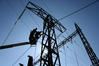 What Every Constellation Energy Investor Should Know Before Buying: https://g.foolcdn.com/editorial/images/843179/people-working-on-power-lines.jpg
