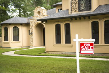 Should You Invest in Opendoor Stock?: https://g.foolcdn.com/editorial/images/845478/home-for-sale-housing-market.jpg