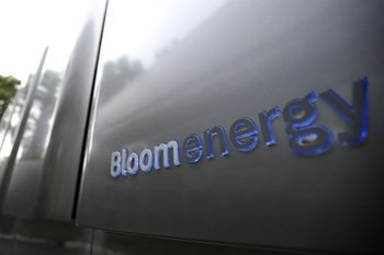 Bloom Energy Stock Sank Again This Week. Is It a Buying Opportunity?: https://g.foolcdn.com/editorial/images/847873/bloom-energy-logo-in-blue-and-silver-on-grey-metallic-server-be-1.jpg