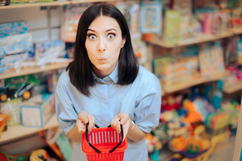 3 Reasons to Buy Target Stock Like There's No Tomorrow: https://g.foolcdn.com/editorial/images/848716/22_06_03-a-person-with-a-comically-small-shopping-basket-in-a-store-_gettyimages-1346988275.jpg