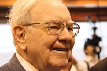 Warren Buffett Once Got Permission From the SEC to Hide His Trades for a Year to Buy 1 Stock: Decades Later, Is It Still a Buy?: https://g.foolcdn.com/editorial/images/848367/download.jpeg