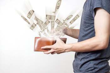 Still Paying Bank Fees? How to Get the Bank Account You Deserve: https://g.foolcdn.com/editorial/images/848683/bank-fees.jpg
